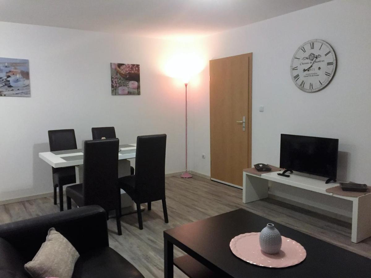 Hotel Haus am Burggraben Hinte Zimmer foto