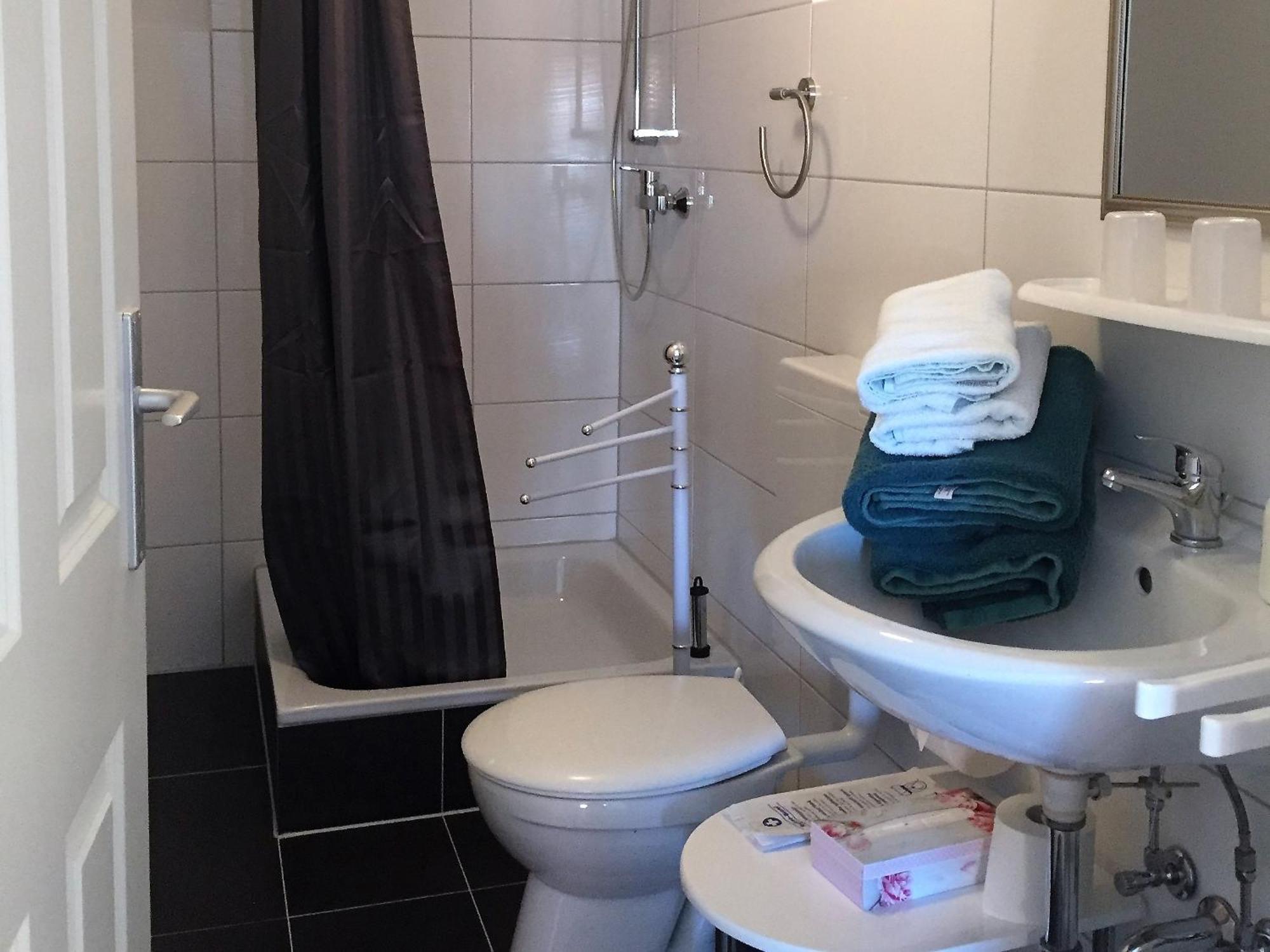 Hotel Haus am Burggraben Hinte Zimmer foto