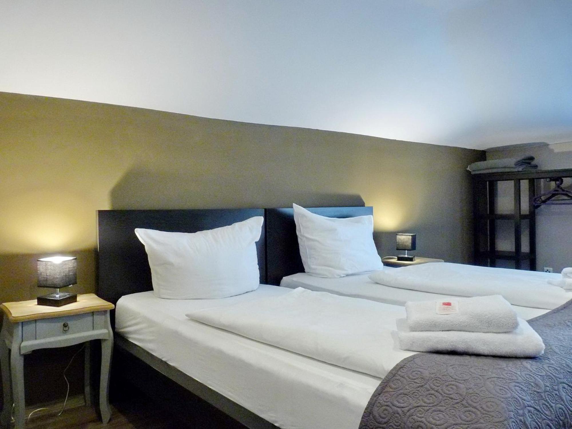 Hotel Haus am Burggraben Hinte Zimmer foto